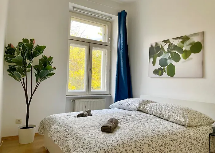 Spacious - 15 Min To Center Apartamento Viena