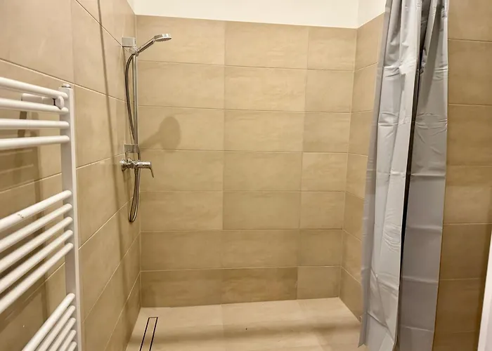 Spacious - 15 Min To Center Apartamento