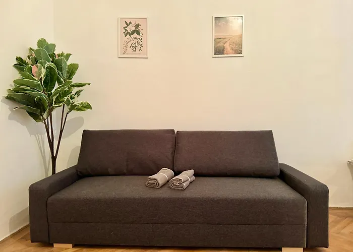 Spacious - 15 Min To Center Apartamento Viena